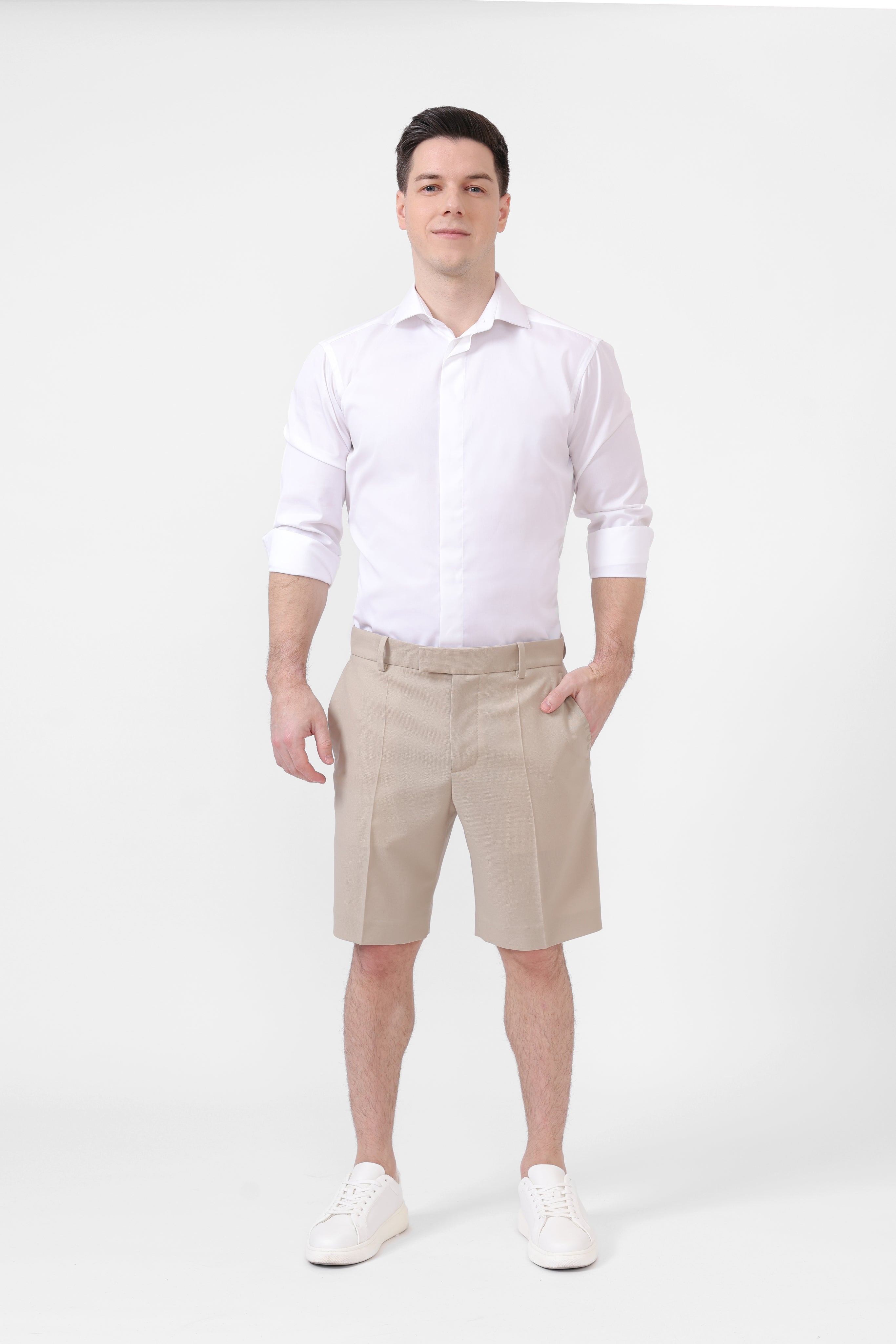 Pantaloni scurți croiți din lână