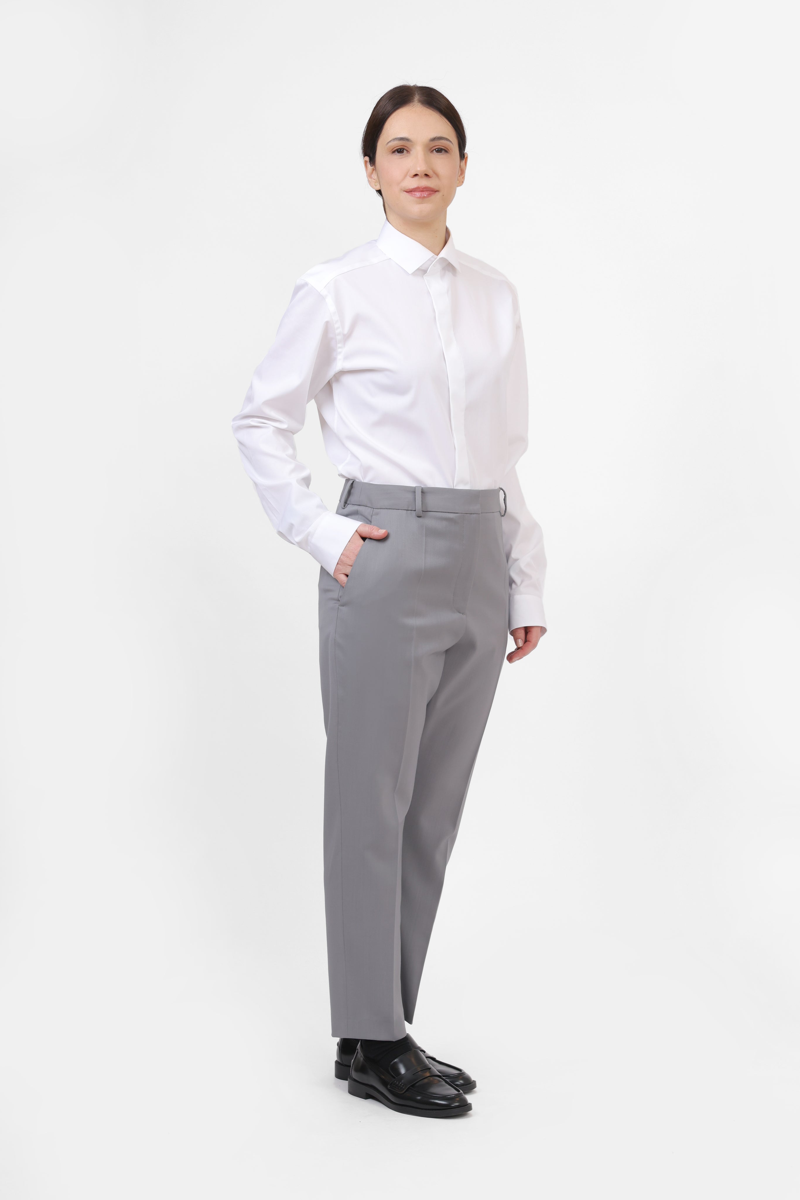 Pantaloni de lână croiți (femei)